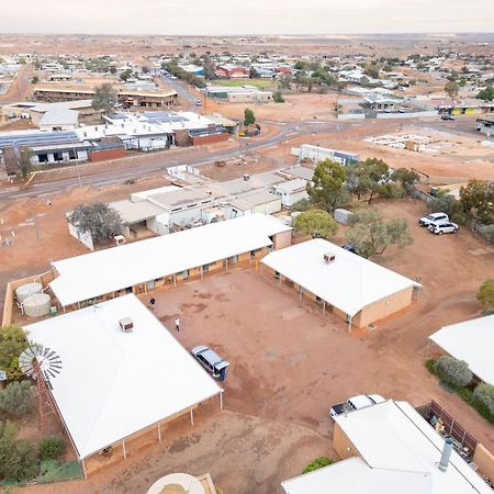 Mud Hut Motel Coober Pedy Buitenkant foto